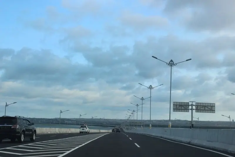 公路与汽车拍摄